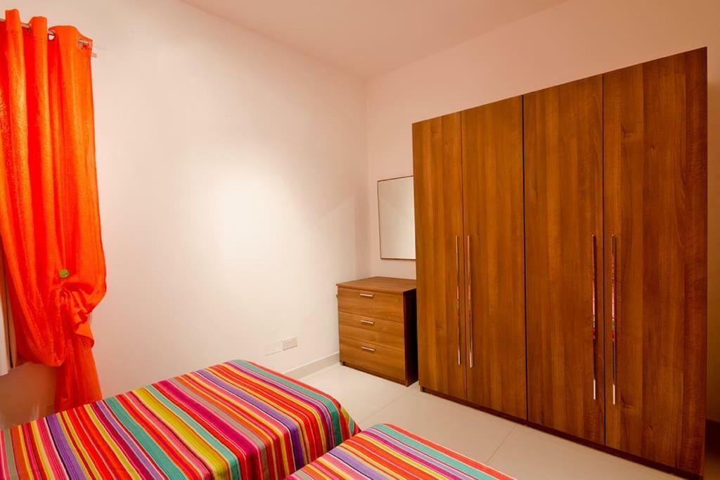 Crescent Court F Apartment St. Paul's Bay Exterior photo